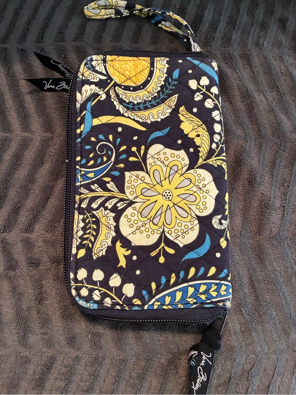 Retired Ellie Blue Vera Bradley Navy Yellow Floral Quilted Wristlet Wallet